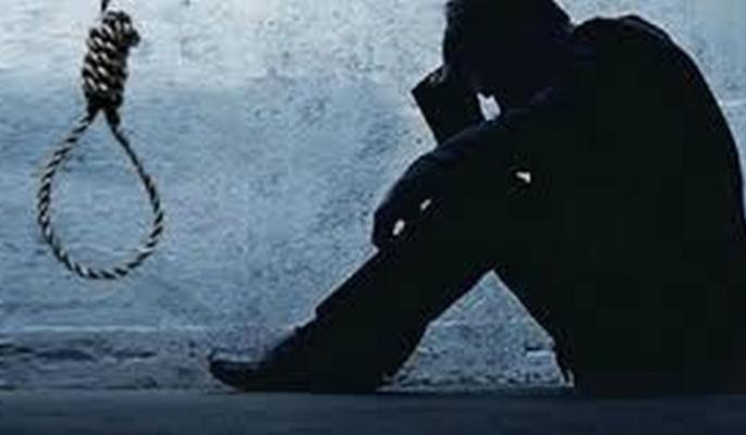 All devastated by the fury of the moment; Suicide rates increased due to minor factors | क्षणाच्या रागाने सर्व उद्ध्वस्त; किरकोळ कारणावरून आत्महत्येचे प्रमाण वाढले All devastated by the fury of the moment; Suicide rates increased due to minor factors | क्षणाच्या रागाने सर्व उद्ध्वस्त; किरकोळ कारणावरून आत्महत्येचे प्रमाण वाढले