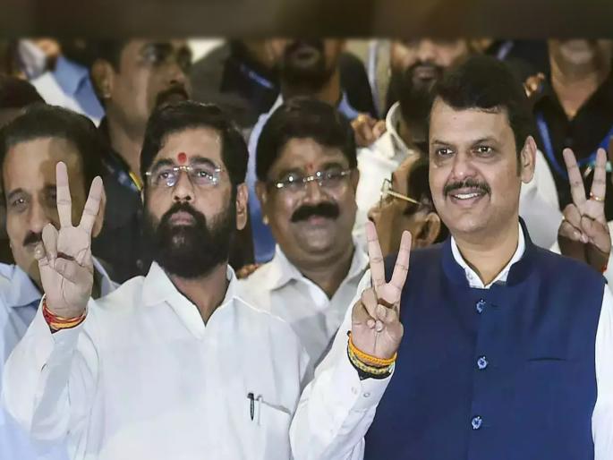   Deputy Chief Minister Devendra Fadnavis said that Ajit Pawar also knows that Chief Minister Eknath Shinde belongs to him and will remain the same in future | "मुख्यमंत्री एकनाथ शिंदे आहेत आणि तेच राहतील", देवेंद्र फडणवीसांनी वाचाळविरांना सुनावले