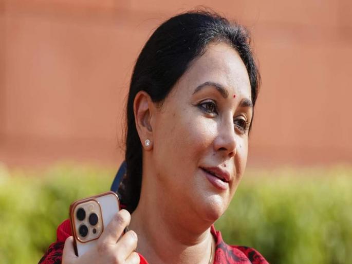Chat with Rajkumari Diakumari Deputy Chief Minister of Rajasthan series of interactions with women leaders of all parties | तिची गोष्ट : राजकुमारी पोळ्या लाटते, याचे लोकांना फार अप्रूप वाटले... Chat with Rajkumari Diakumari Deputy Chief Minister of Rajasthan series of interactions with women leaders of all parties | तिची गोष्ट : राजकुमारी पोळ्या लाटते, याचे लोकांना फार अप्रूप वाटले...