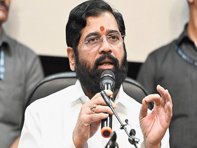 Uddhav Thackeray wiped his own feet; Deputy Chief Minister Shinde's counterattack | उद्धव ठाकरेंनी स्वत:चे पायपुसणे करून घेतले; उपमुख्यमंत्री शिंदे यांचा पलटवार Uddhav Thackeray wiped his own feet; Deputy Chief Minister Shinde's counterattack | उद्धव ठाकरेंनी स्वत:चे पायपुसणे करून घेतले; उपमुख्यमंत्री शिंदे यांचा पलटवार