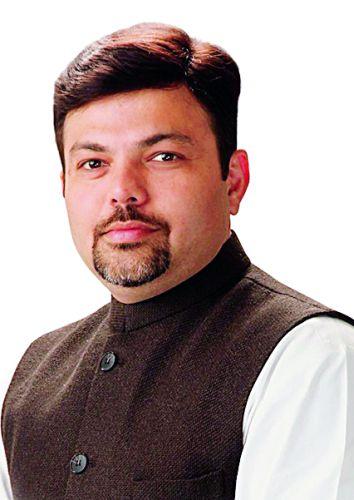 Former MLA bungalow in Nagpur, brazen theft | नागपुरात माजी आमदाराच्या बंगल्यात धाडसी चोरी