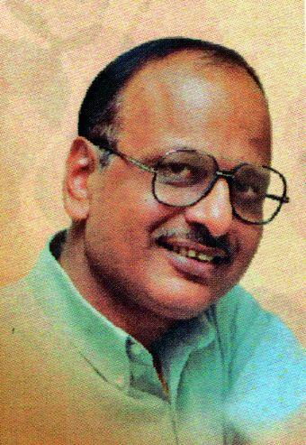 Now Vidarbha Sahitya Sammelan's President is Shirish Gopal Deshpande | विदर्भ साहित्य संमेलनाच्या अध्यक्षपदी डॉ. शिरीष गोपाल देशपांडे