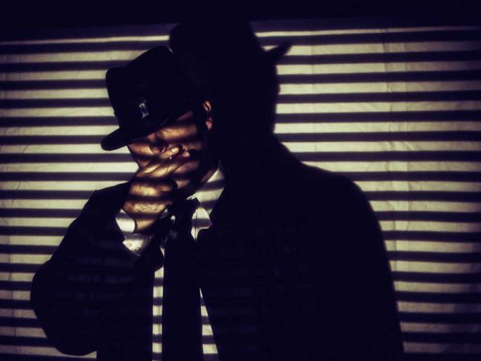 Detective appointed to monitor opponents | विरोधकांवर लक्ष ठेवण्यासाठी नेमले डिटेक्टिव्ह Detective appointed to monitor opponents | विरोधकांवर लक्ष ठेवण्यासाठी नेमले डिटेक्टिव्ह