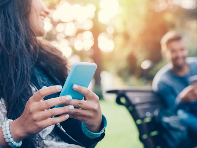 Just a little while doing 'online dating' ... Where the sex racket is a fraud network | ‘ऑनलाइन डेटिंग’ करताना जरा जपून... कुठे सेक्स रॅकेट तर कुठे फसवणुकीचे जाळे Just a little while doing 'online dating' ... Where the sex racket is a fraud network | ‘ऑनलाइन डेटिंग’ करताना जरा जपून... कुठे सेक्स रॅकेट तर कुठे फसवणुकीचे जाळे