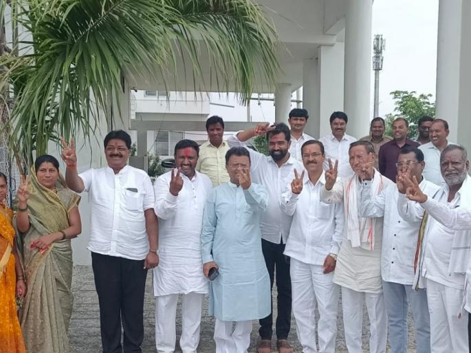 maha vikas aghadi dominates the deulgaon raja bazar committee buldhana | देऊळगाव राजा बाजार समितीवर महाविकास आघाडीचे वर्चस्व maha vikas aghadi dominates the deulgaon raja bazar committee buldhana | देऊळगाव राजा बाजार समितीवर महाविकास आघाडीचे वर्चस्व