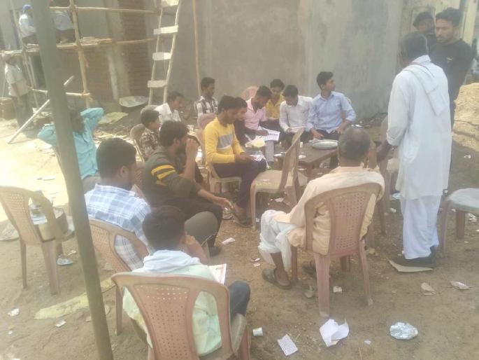 No note was received no name was on the list Voters are looking for lists Citizens were angry in Bhandara | ना चिठ्ठी मिळाली, ना यादीत नाव होते; मतदार शोधत राहिले याद्या! भंडाऱ्यात नागरिक संतापले No note was received no name was on the list Voters are looking for lists Citizens were angry in Bhandara | ना चिठ्ठी मिळाली, ना यादीत नाव होते; मतदार शोधत राहिले याद्या! भंडाऱ्यात नागरिक संतापले