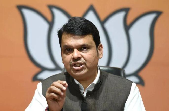 devendra fadnavis warns mahavikas aghadi amid amravati violence | 'अमरावतीतील घटनाक्रम दुर्दैवी; मोर्चाला परवानगी कुणी दिली? याची चौकशी करावी' devendra fadnavis warns mahavikas aghadi amid amravati violence | 'अमरावतीतील घटनाक्रम दुर्दैवी; मोर्चाला परवानगी कुणी दिली? याची चौकशी करावी'