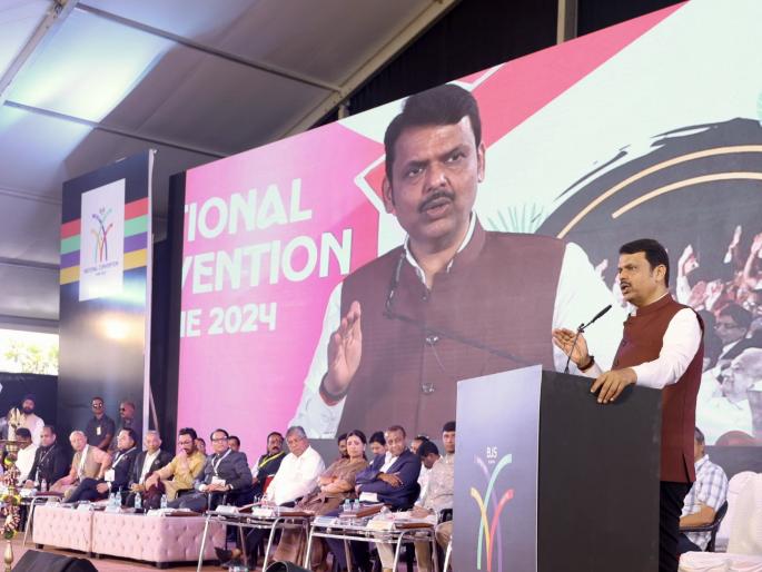 At present artificial intelligence is needed, but human intelligence is also needed - Devendra Fadnavis | सध्या आर्टिफिशियल इंटेलिजन्सची गरज असली तरी ह्यूमन इंटेलिजन्सची देखील गरज - देवेंद्र फडणवीस At present artificial intelligence is needed, but human intelligence is also needed - Devendra Fadnavis | सध्या आर्टिफिशियल इंटेलिजन्सची गरज असली तरी ह्यूमन इंटेलिजन्सची देखील गरज - देवेंद्र फडणवीस