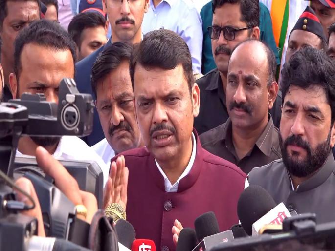 Chief Minister Devendra Fadnavis reacted after the opposition filed a complaint with the Election Commission. | "...म्हणूनच आज शरद पवार त्यांच्यासोबत गेले नाहीत"; विरोधकांच्या आरोपांना CM फडणवीसांचे जोरदार उत्तर Chief Minister Devendra Fadnavis reacted after the opposition filed a complaint with the Election Commission. | "...म्हणूनच आज शरद पवार त्यांच्यासोबत गेले नाहीत"; विरोधकांच्या आरोपांना CM फडणवीसांचे जोरदार उत्तर