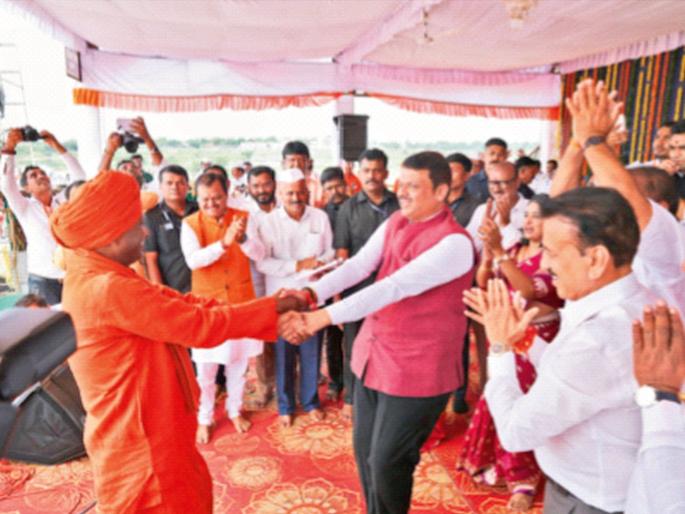 The opponents were defeated by the power of saints says Fadnavis | संत शक्तीने विरोधकांचा झाला पराभव : फडणवीस The opponents were defeated by the power of saints says Fadnavis | संत शक्तीने विरोधकांचा झाला पराभव : फडणवीस