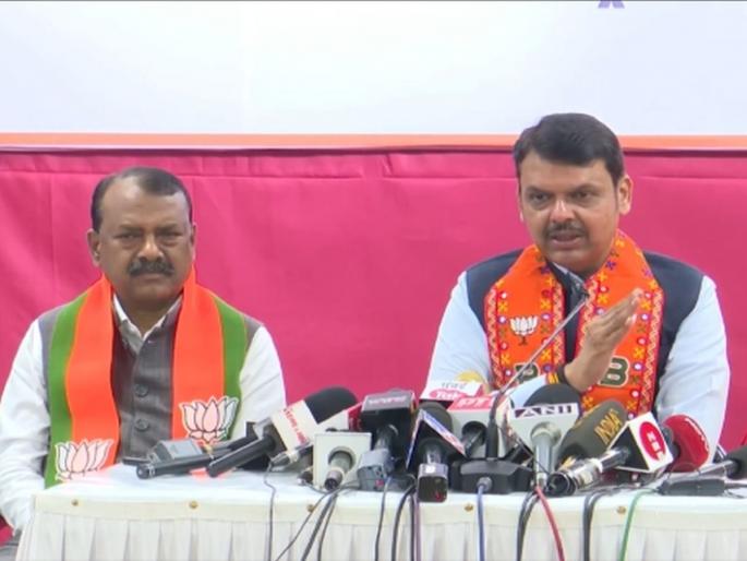 Maharaashtra Lok Sabha Election 2024: MP Rajendra Gavit from Shinden group who did not get candidature in BJP, Devendra Fadnavis said... | उमेदवारी न मिळालेले शिंदें गटातील खासदार राजेंद्र गावित भाजपात, देवेंद्र फडणवीस म्हणाले... Maharaashtra Lok Sabha Election 2024: MP Rajendra Gavit from Shinden group who did not get candidature in BJP, Devendra Fadnavis said... | उमेदवारी न मिळालेले शिंदें गटातील खासदार राजेंद्र गावित भाजपात, देवेंद्र फडणवीस म्हणाले...