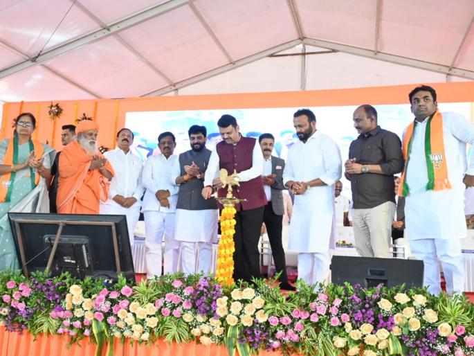 All flood victims will get compensation by the end of October, informed Devendra Fadnavis | ऑक्टोबर अखेर सर्व पूरग्रस्तांना नुकसान भरपाई मिळेल, देवेंद्र फडणवीस यांनी दिली माहिती All flood victims will get compensation by the end of October, informed Devendra Fadnavis | ऑक्टोबर अखेर सर्व पूरग्रस्तांना नुकसान भरपाई मिळेल, देवेंद्र फडणवीस यांनी दिली माहिती