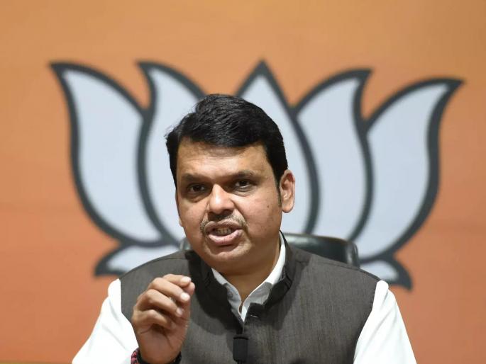 While the country has moved forward under Modi's leadership, the Maharashtra government is stunned to recover | Devendra Fadnavis: मोदींच्या नेतृत्वात देश पुढे चाललाय, तर महाराष्ट्र सरकार वसुली करण्यात दंग While the country has moved forward under Modi's leadership, the Maharashtra government is stunned to recover | Devendra Fadnavis: मोदींच्या नेतृत्वात देश पुढे चाललाय, तर महाराष्ट्र सरकार वसुली करण्यात दंग