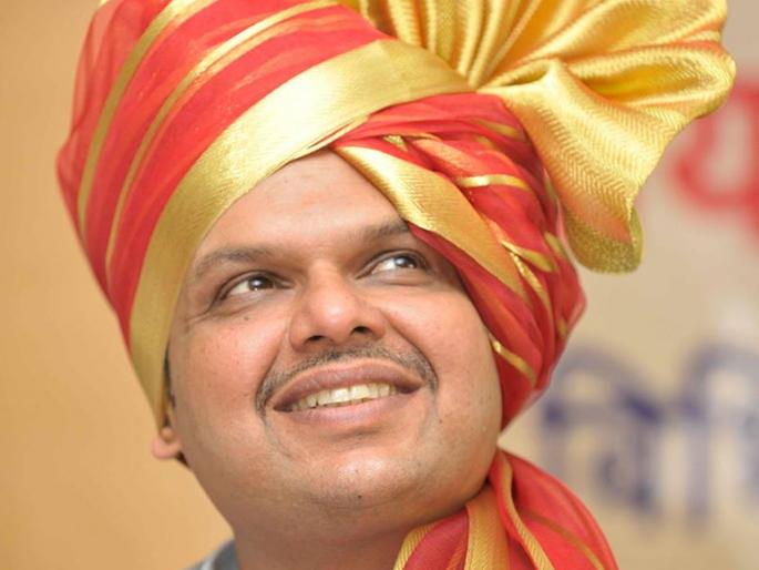 Rupali Chakankar attacks cm Devendra Fadnavis | महाराष्ट्र विधानसभा निवडणूक: 'मुख्यमंत्र्यांनी 16 हजार शेतकऱ्यांची कुटुंब उद्धवस्त केली' - रुपाली चाकणकर