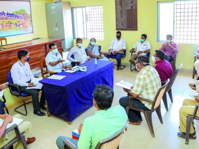 Nitesh Rane's instructions to health officials in the review meeting | नीतेश राणेंकडून आरोग्य अधिकाऱ्यांना सूचना, कंत्राटदाराची कानउघडणी Nitesh Rane's instructions to health officials in the review meeting | नीतेश राणेंकडून आरोग्य अधिकाऱ्यांना सूचना, कंत्राटदाराची कानउघडणी