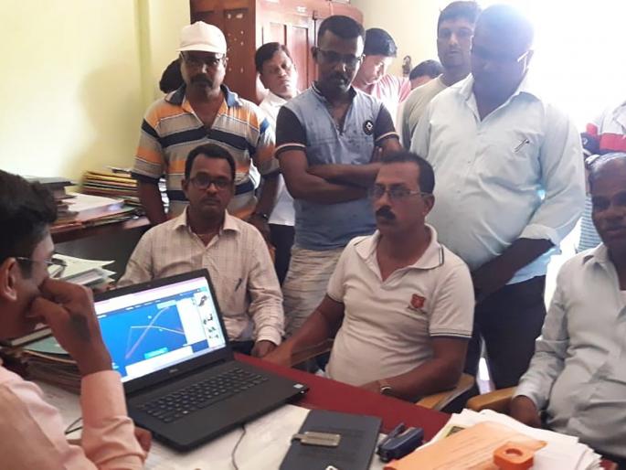 Fisheries officials will be asked by conventional fishermen | पारंपरिक मच्छिमारांनी मत्स्य अधिकाºयांना विचारला जाब 