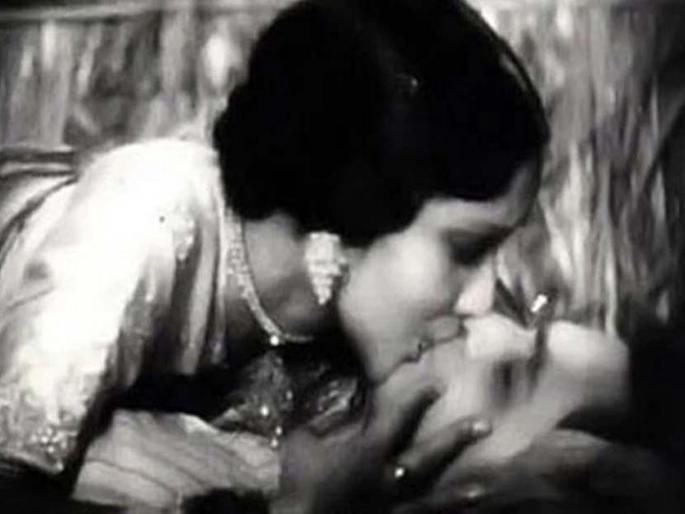 First Kissing Scene Picturised on this actress | किस्सा पहिल्या ऑनस्क्रीन ‘किस’चा, 'या' अभिनेत्रीने रुपेरी पडद्यावर केला पहिला किसिंग सीन First Kissing Scene Picturised on this actress | किस्सा पहिल्या ऑनस्क्रीन ‘किस’चा, 'या' अभिनेत्रीने रुपेरी पडद्यावर केला पहिला किसिंग सीन