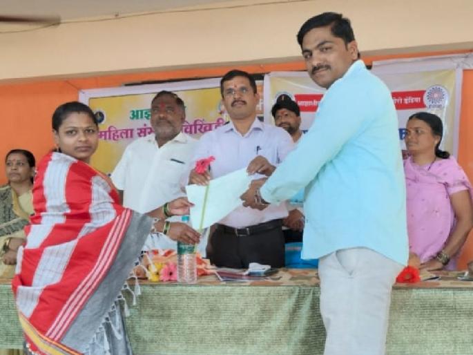 The Devikhindi Gram Panchayat of Sangli district took a decision to claim the right of the wife in the husband's property | Sangli: देविखिंडीत गावठाण मिळकती झाल्या पतीपत्नीच्या नावावर, जिल्ह्यातील पहिलाच उपक्रम