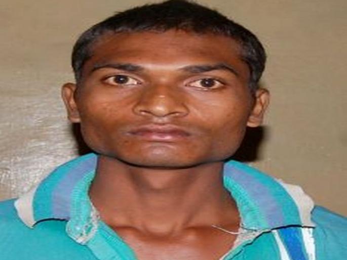 Tactical step taken by touching the electricity lines, the fear of being caught in jail | वीजेच्या तारांना स्पर्श करून आरोपीची आत्महत्या, जेलमध्ये जाण्याच्या भीतीने उचलले टोकाचे पाऊल Tactical step taken by touching the electricity lines, the fear of being caught in jail | वीजेच्या तारांना स्पर्श करून आरोपीची आत्महत्या, जेलमध्ये जाण्याच्या भीतीने उचलले टोकाचे पाऊल