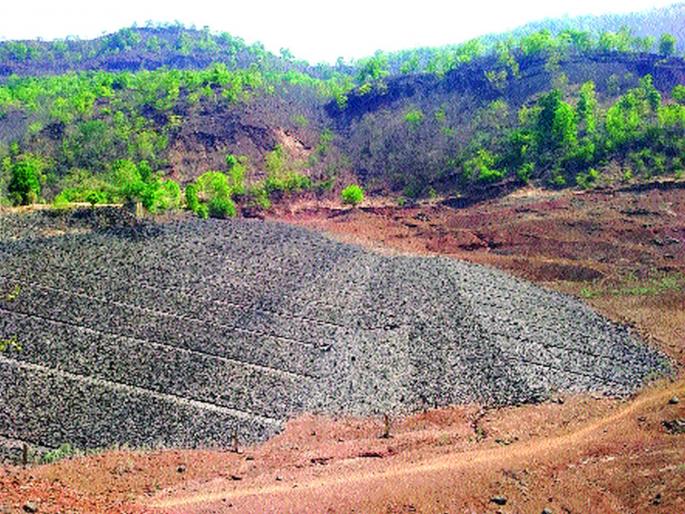 Finally, approval for repair of Deola dam | अखेर देवळे धरण दुरुस्तीला मंजुरी; ग्रामस्थांच्या एकजुटीचा विजय Finally, approval for repair of Deola dam | अखेर देवळे धरण दुरुस्तीला मंजुरी; ग्रामस्थांच्या एकजुटीचा विजय