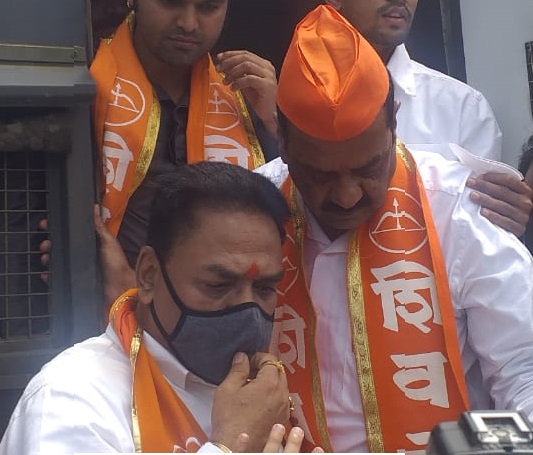 Dust from the Mahadikas when the basket bridge has no funds | बास्केट ब्रिजला निधीच नसताना महाडिकांकडून धुळफेक Dust from the Mahadikas when the basket bridge has no funds | बास्केट ब्रिजला निधीच नसताना महाडिकांकडून धुळफेक