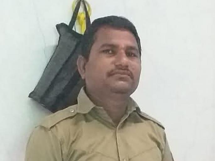 A bus conductor of Devrukh Agara died in a moving bus due to a heart attack | हृदयविकाराचा झटका, चालत्या गाडीत देवरुख आगाराच्या वाहकाचा मृत्यू A bus conductor of Devrukh Agara died in a moving bus due to a heart attack | हृदयविकाराचा झटका, चालत्या गाडीत देवरुख आगाराच्या वाहकाचा मृत्यू