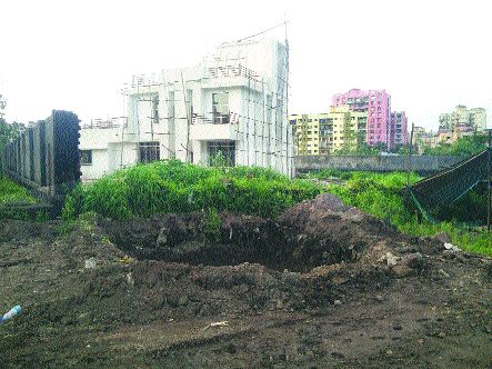 Avoidance of administration to construct 'mayor's residence' road | ‘महापौर निवास’चा रस्ता बनवण्यास प्रशासनाची टाळाटाळ Avoidance of administration to construct 'mayor's residence' road | ‘महापौर निवास’चा रस्ता बनवण्यास प्रशासनाची टाळाटाळ