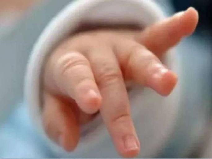 CoronaVirus three day old baby with mother was corona positive; father aligation hrb | CoronaVirus मातेसह तीन दिवसांच्या बाळाला कोरोना झाला; पित्याचा हॉस्पिटलवर गंभीर आरोप CoronaVirus three day old baby with mother was corona positive; father aligation hrb | CoronaVirus मातेसह तीन दिवसांच्या बाळाला कोरोना झाला; पित्याचा हॉस्पिटलवर गंभीर आरोप