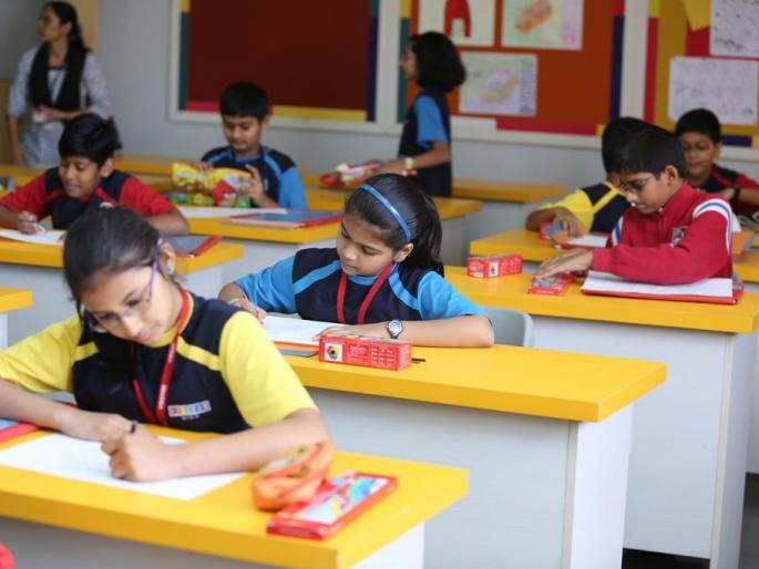 Demand for school fees from schools during lockdown | शाळांकडून लॉकडाऊन काळात शालेय शुल्काची मागणी Demand for school fees from schools during lockdown | शाळांकडून लॉकडाऊन काळात शालेय शुल्काची मागणी