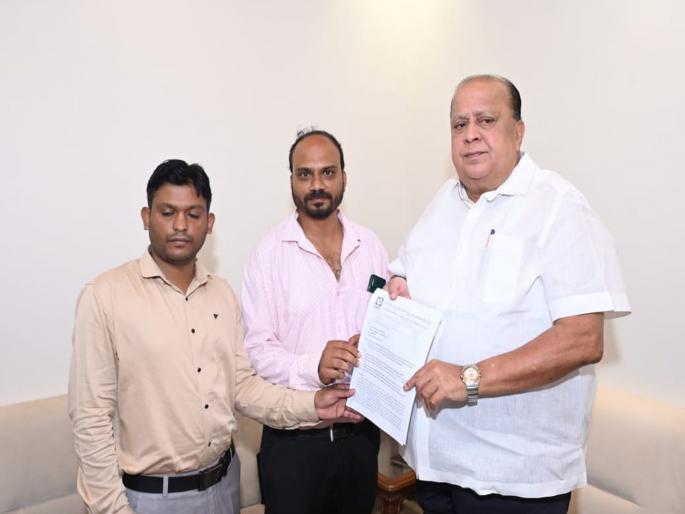 As many as 595 vacancies of ex-servicemen quota officers; Statement by Bharatiya Vidyarthi Morcha, Christian Ekta Manch to Minister of Medical Education | माजी सैनिक कोट्यातील अधिपारिचारिकांच्या तब्बल ५९५ जागा रिक्त; भारतीय विद्यार्थी मोर्चा, ख्रिश्चन एकता मंचचे वैद्यकीय शिक्षण मंत्र्यांना निवेदन As many as 595 vacancies of ex-servicemen quota officers; Statement by Bharatiya Vidyarthi Morcha, Christian Ekta Manch to Minister of Medical Education | माजी सैनिक कोट्यातील अधिपारिचारिकांच्या तब्बल ५९५ जागा रिक्त; भारतीय विद्यार्थी मोर्चा, ख्रिश्चन एकता मंचचे वैद्यकीय शिक्षण मंत्र्यांना निवेदन