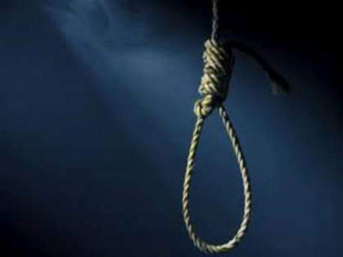 Constant trouble from her son and husband, finally the woman hanged herself in nandurbar | मुलगा अन् पतीकडून सततचा त्रास, अखेर महिलेने घेतला गळफास Constant trouble from her son and husband, finally the woman hanged herself in nandurbar | मुलगा अन् पतीकडून सततचा त्रास, अखेर महिलेने घेतला गळफास