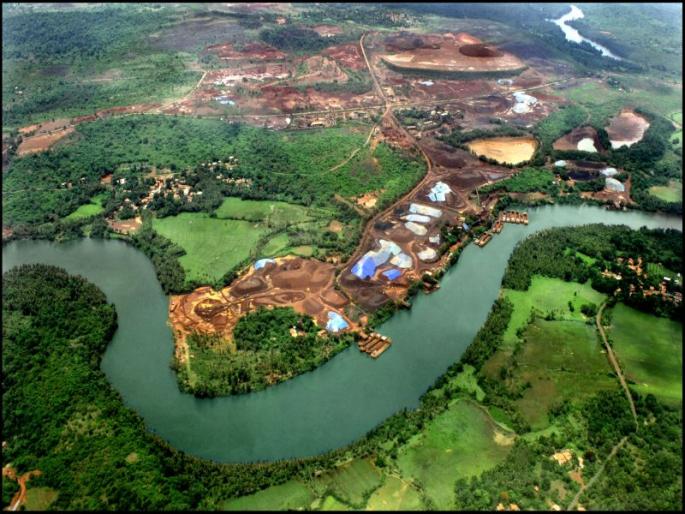 illegal extravacyion of sand at Goa, 15 Qubic meter sand seized in joint inspection of various Govt agencises | गोव्यात नदीच्या पात्रात अवैध रेती उपसा, कारवाईत पंधरा क्युबिक मीटर रेती जप्त illegal extravacyion of sand at Goa, 15 Qubic meter sand seized in joint inspection of various Govt agencises | गोव्यात नदीच्या पात्रात अवैध रेती उपसा, कारवाईत पंधरा क्युबिक मीटर रेती जप्त
