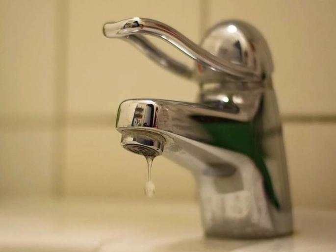 Shocking... Alcohol flowing through the kitchen tap in kerala | केरळात 'झिंगाट'! नळातून आली दारू अन् नुसत्या वासानंच लोकांचं डोकं झिनझिनलं