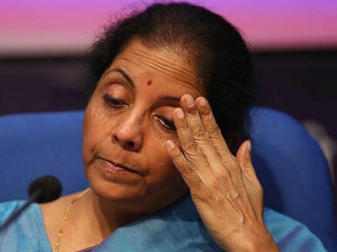 Finance Minister's trolled by her husband on economy condition | अर्थमंत्र्यांना ‘घरचा’ अहेर