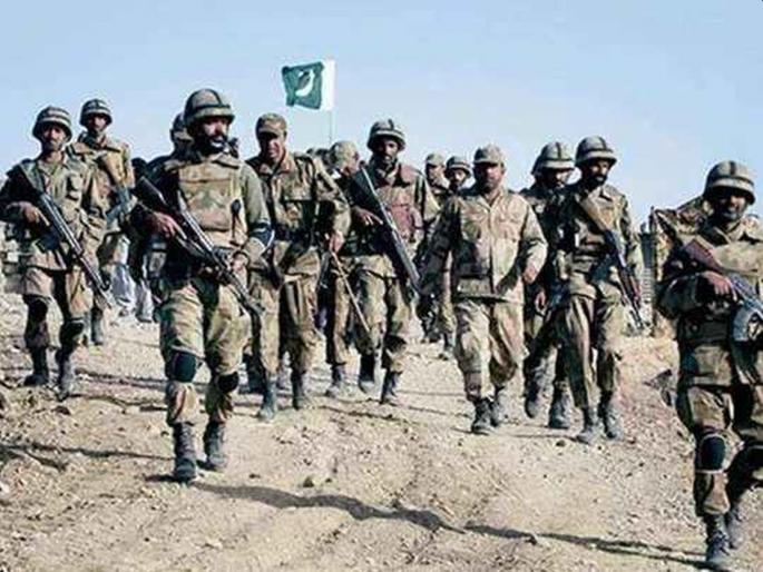 Major attack on Pakistani troops in Balochistan; 7 soldiers killed | बलुचिस्तानमध्ये पाकिस्तानी सैन्यावर मोठा हल्ला; 7 सैनिक मारले Major attack on Pakistani troops in Balochistan; 7 soldiers killed | बलुचिस्तानमध्ये पाकिस्तानी सैन्यावर मोठा हल्ला; 7 सैनिक मारले