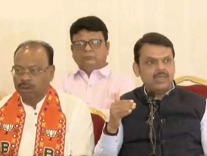 Lok Sabha Election 2024 - BJP leader Devendra Fadnavis criticizes Congress manifesto | भाजपाचं संकल्पपत्र कागदी नसून ती मोदींची गॅरंटी; देवेंद्र फडणवीसांचा काँग्रेसला टोला Lok Sabha Election 2024 - BJP leader Devendra Fadnavis criticizes Congress manifesto | भाजपाचं संकल्पपत्र कागदी नसून ती मोदींची गॅरंटी; देवेंद्र फडणवीसांचा काँग्रेसला टोला