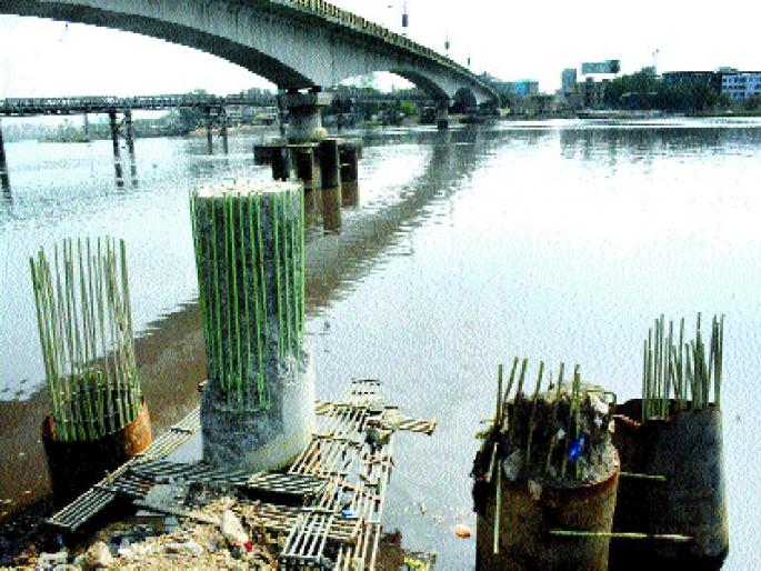 Bridge of Kalyan Creek Bridge Deadlines | कल्याण खाडीवरील पुलाची डेडलाइन हुकली Bridge of Kalyan Creek Bridge Deadlines | कल्याण खाडीवरील पुलाची डेडलाइन हुकली