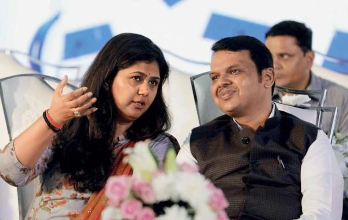 Shiv Sena's offer to Pankaja Munde after Khadse, says Devendra Fadnavis ... | खडसेंनंतर पंकजा मुंडेंना शिवसेनेची ऑफर, देवेंद्र फडणवीस म्हणतात...
