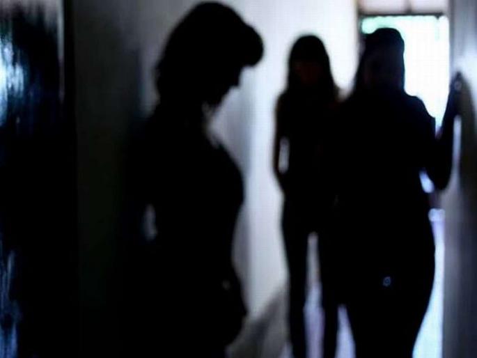 Sex racket operated by women doctor in clinic; husband died in 2000 hrb | महिला डॉक्टरच क्लिनिकमध्ये चालवत होती सेक्स रॅकेट; स्वत:ही करायची शरीरविक्रय