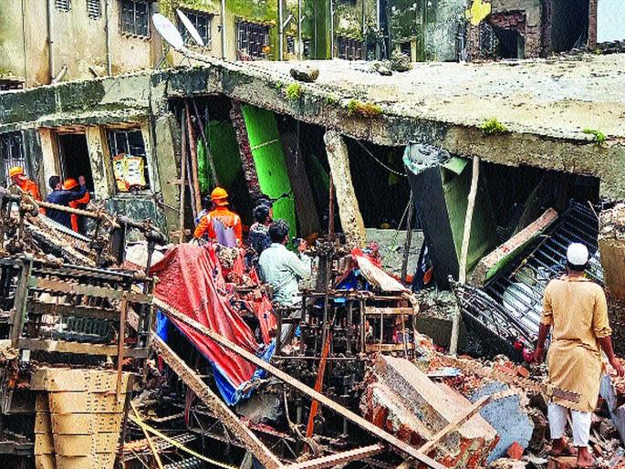 building collapse in bhiwandi early morning | साखरझोपेतच झाली संसारांची माती building collapse in bhiwandi early morning | साखरझोपेतच झाली संसारांची माती