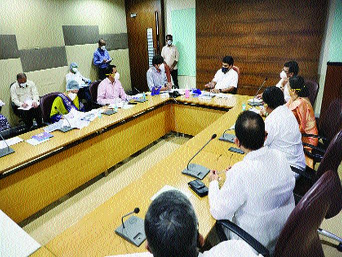 Pay special attention to APMC | एपीएमसीवर विशेष लक्ष केंद्रित करा Pay special attention to APMC | एपीएमसीवर विशेष लक्ष केंद्रित करा