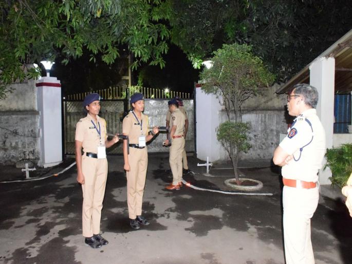 Trainee women police experienced the sensitivity of police commissioner | प्रशिक्षणार्थी महिला पोलिसांनी अनुभवली पोलीस आयुक्तांमधली संवेदनशीलता Trainee women police experienced the sensitivity of police commissioner | प्रशिक्षणार्थी महिला पोलिसांनी अनुभवली पोलीस आयुक्तांमधली संवेदनशीलता