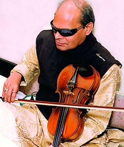 'Prabhakar' glittering on the horizon of music | संगीताच्या क्षितिजावर चकाकणारा ‘प्रभाकर’