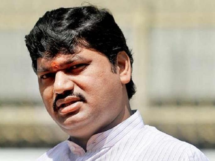 Assign special squads to end leopard terror immediately; Guardian Minister Munde's instructions to the forest department | विशेष पथके नेमून बिबट्याची दहशत तातडीने संपवा; पालकमंत्री मुंडे यांचे वन विभागाला निर्देश Assign special squads to end leopard terror immediately; Guardian Minister Munde's instructions to the forest department | विशेष पथके नेमून बिबट्याची दहशत तातडीने संपवा; पालकमंत्री मुंडे यांचे वन विभागाला निर्देश