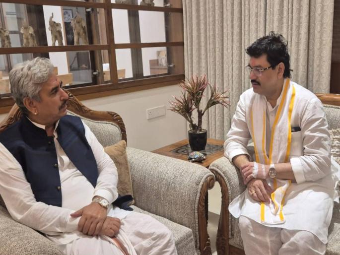 Maharashtra Politics Shinde group leader Sanjay Shirsat clearly stated about Dhananjay Munde | Maharashtra Politics : "कुणी भगवान गडावर गेले म्हणून...", शिंदे गटातील नेत्याने धनंजय मुंडेंबाबत स्पष्टच सांगितलं Maharashtra Politics Shinde group leader Sanjay Shirsat clearly stated about Dhananjay Munde | Maharashtra Politics : "कुणी भगवान गडावर गेले म्हणून...", शिंदे गटातील नेत्याने धनंजय मुंडेंबाबत स्पष्टच सांगितलं