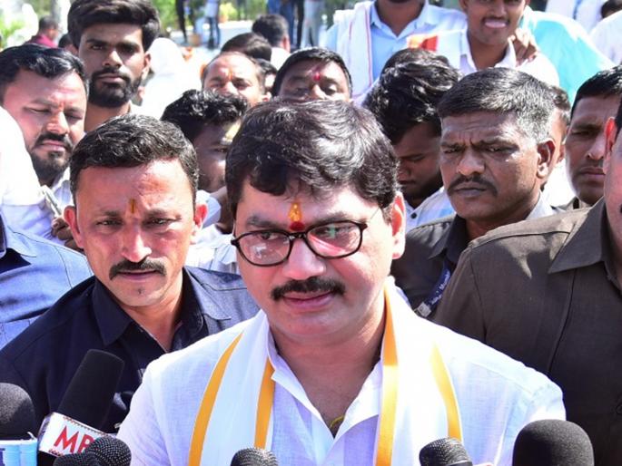 'Criminals don't have cast'; Run Santosh Deshmukh murder case in fast track court, Dhananjay Munde demands to Chief Minister | 'गुन्हेगारास जात नसते'; देशमुख हत्या प्रकरण फास्टट्रॅक कोर्टात चालवा,मुंडेंची मुख्यमंत्र्यांना मागणी