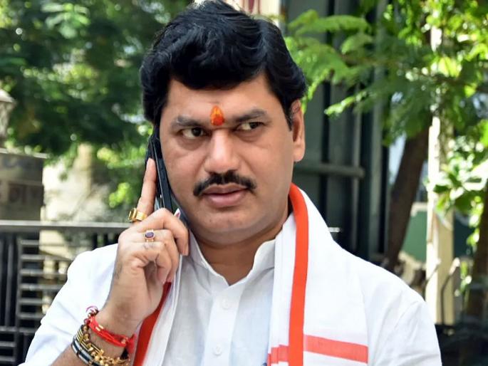 Investigation stopped after a call came from Dhananjay Munde's bungalow? Mahadev Munde murder case; Dnyaneshwari Munde's allegations | धनंजय मुंडेंच्या बंगल्यातून फोन आल्यानेच तपास थांबला? महादेव मुंडे खून प्रकरण; ज्ञानेश्वरी मुंडेंचा आरोप Investigation stopped after a call came from Dhananjay Munde's bungalow? Mahadev Munde murder case; Dnyaneshwari Munde's allegations | धनंजय मुंडेंच्या बंगल्यातून फोन आल्यानेच तपास थांबला? महादेव मुंडे खून प्रकरण; ज्ञानेश्वरी मुंडेंचा आरोप