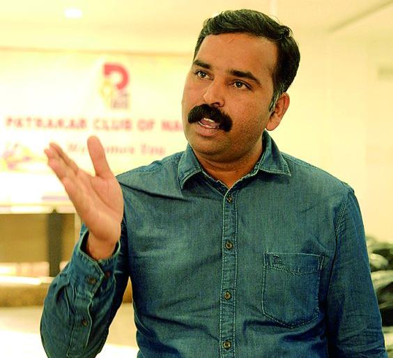 Dangar Samaj is misguided by Vikas Mahatme; Criticized Vikram Dhone | विकास महात्मे करताहेत धनगर समाजाची दिशाभूल ; विक्रम ढोणे यांची टीका Dangar Samaj is misguided by Vikas Mahatme; Criticized Vikram Dhone | विकास महात्मे करताहेत धनगर समाजाची दिशाभूल ; विक्रम ढोणे यांची टीका