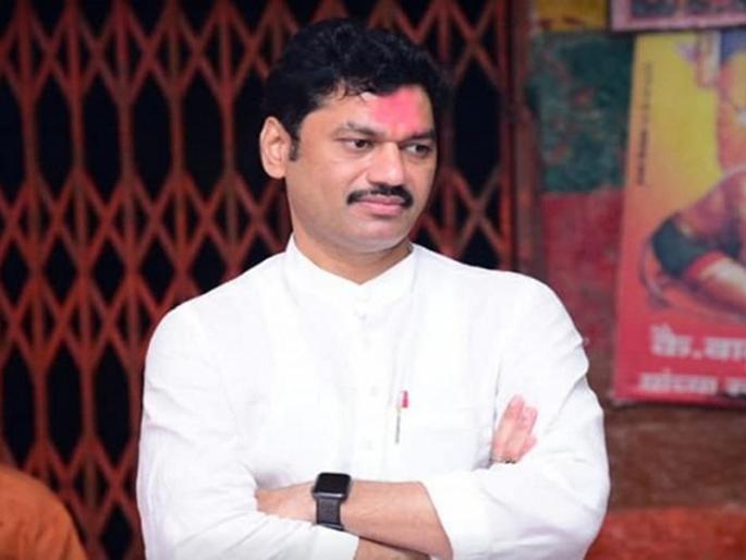 Dhananjay Munde accuses local NCP leaders | बीडमध्ये धनंजय मुंडेंमुळे विस्कटली राष्ट्रवादीची ‘घडी' ?