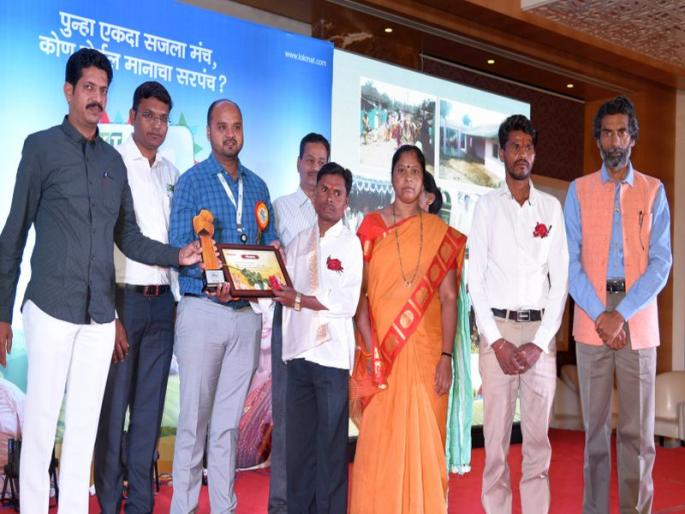 Peth's inaccessible pitch clean; Sarpanch Ramesh's Gaurav | पेठचा दुर्गम धानपाडा स्वच्छ आदिवासी पाडा; सरपंच रमेश यांचा गौरव Peth's inaccessible pitch clean; Sarpanch Ramesh's Gaurav | पेठचा दुर्गम धानपाडा स्वच्छ आदिवासी पाडा; सरपंच रमेश यांचा गौरव